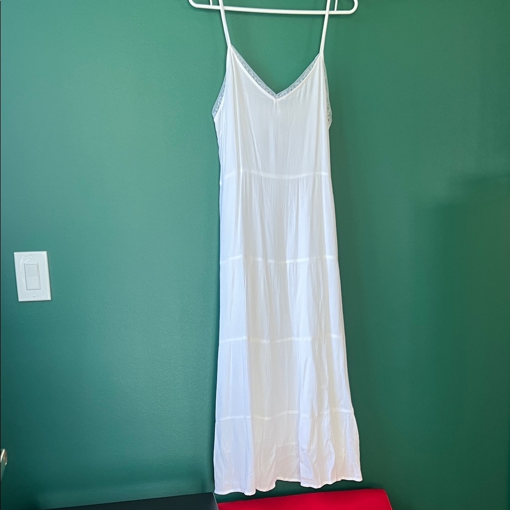 Elegant White Maxi Dress